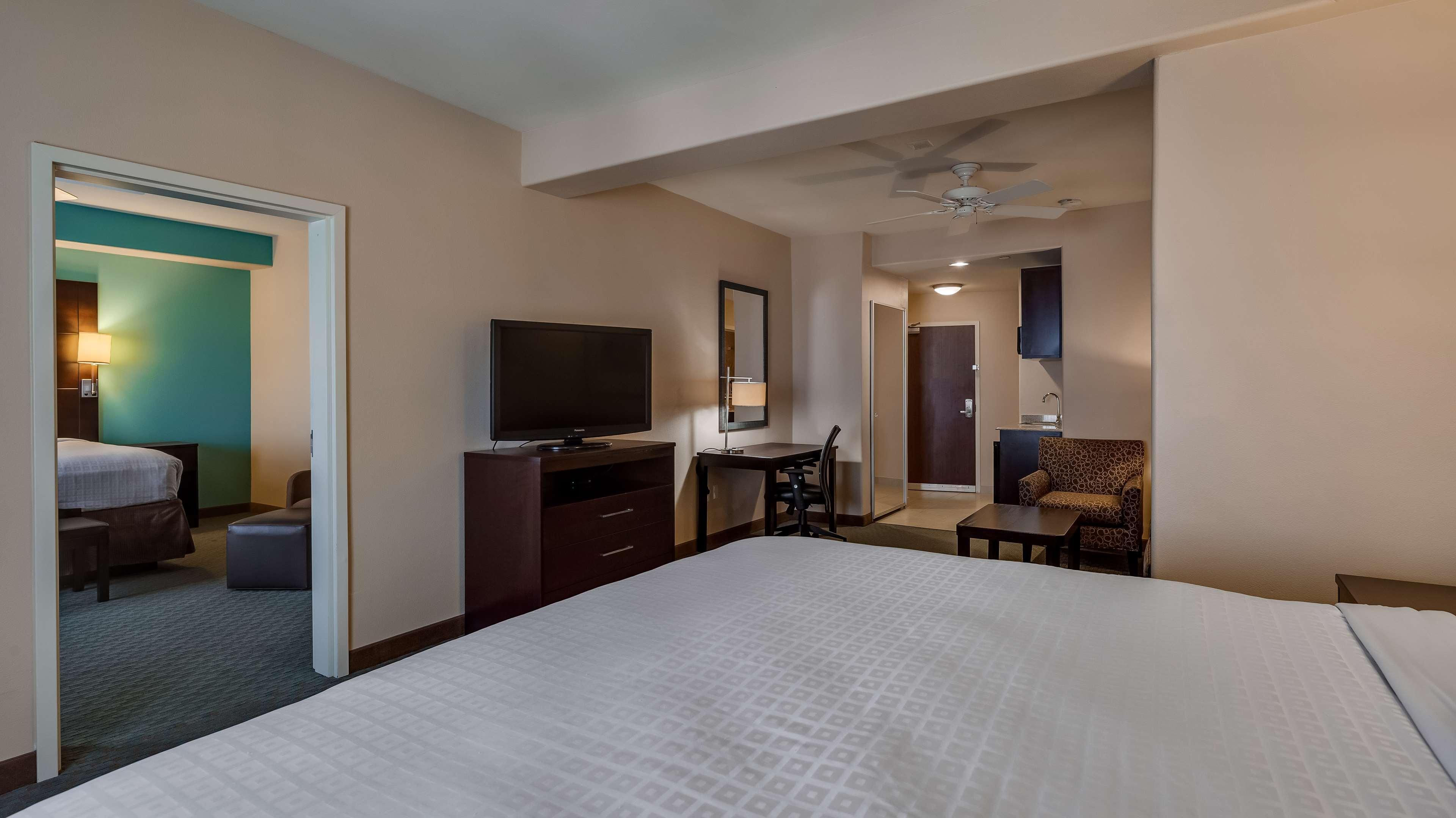Best Western Plus Midland Suites Eksteriør bilde