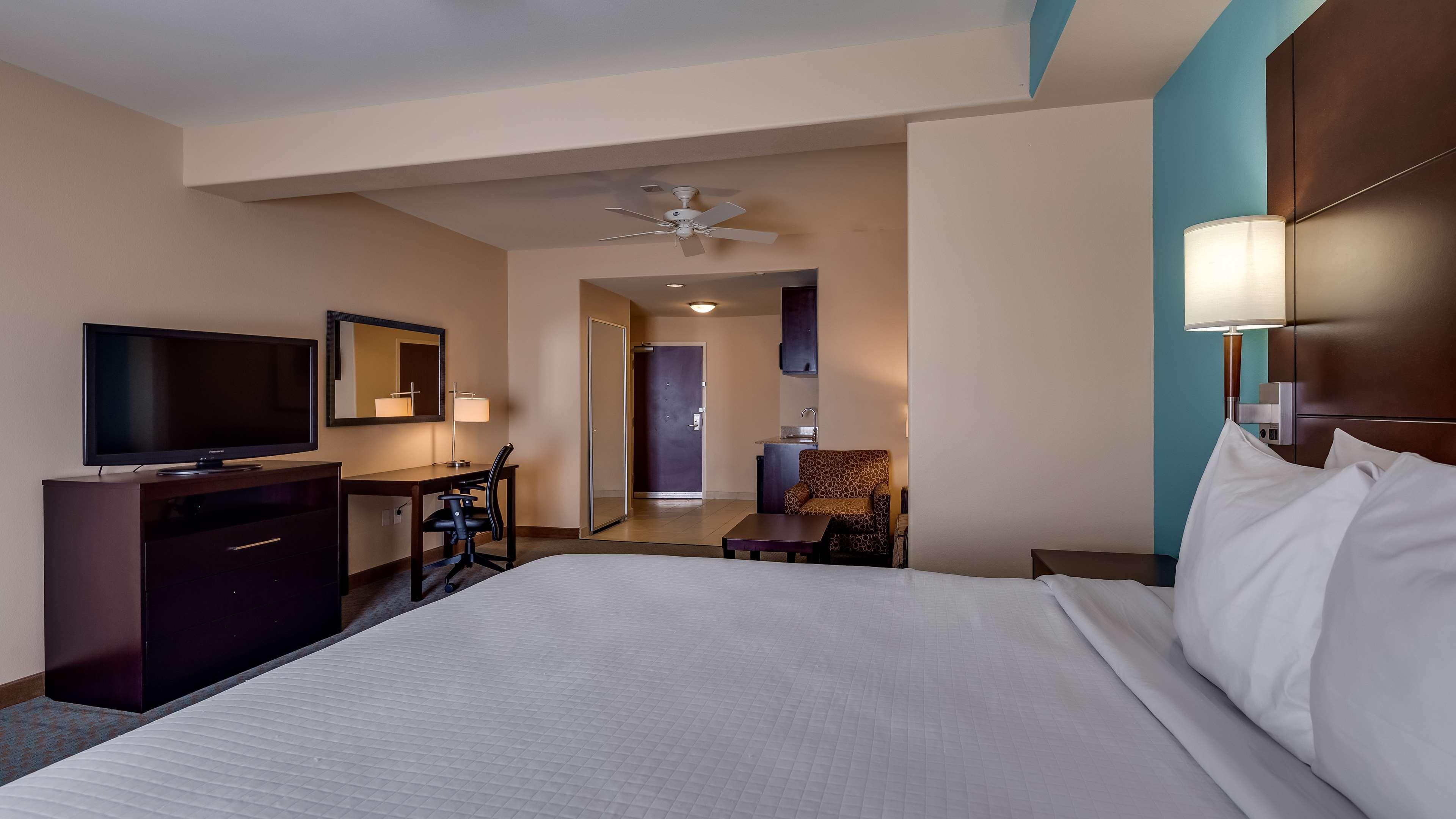 Best Western Plus Midland Suites Eksteriør bilde