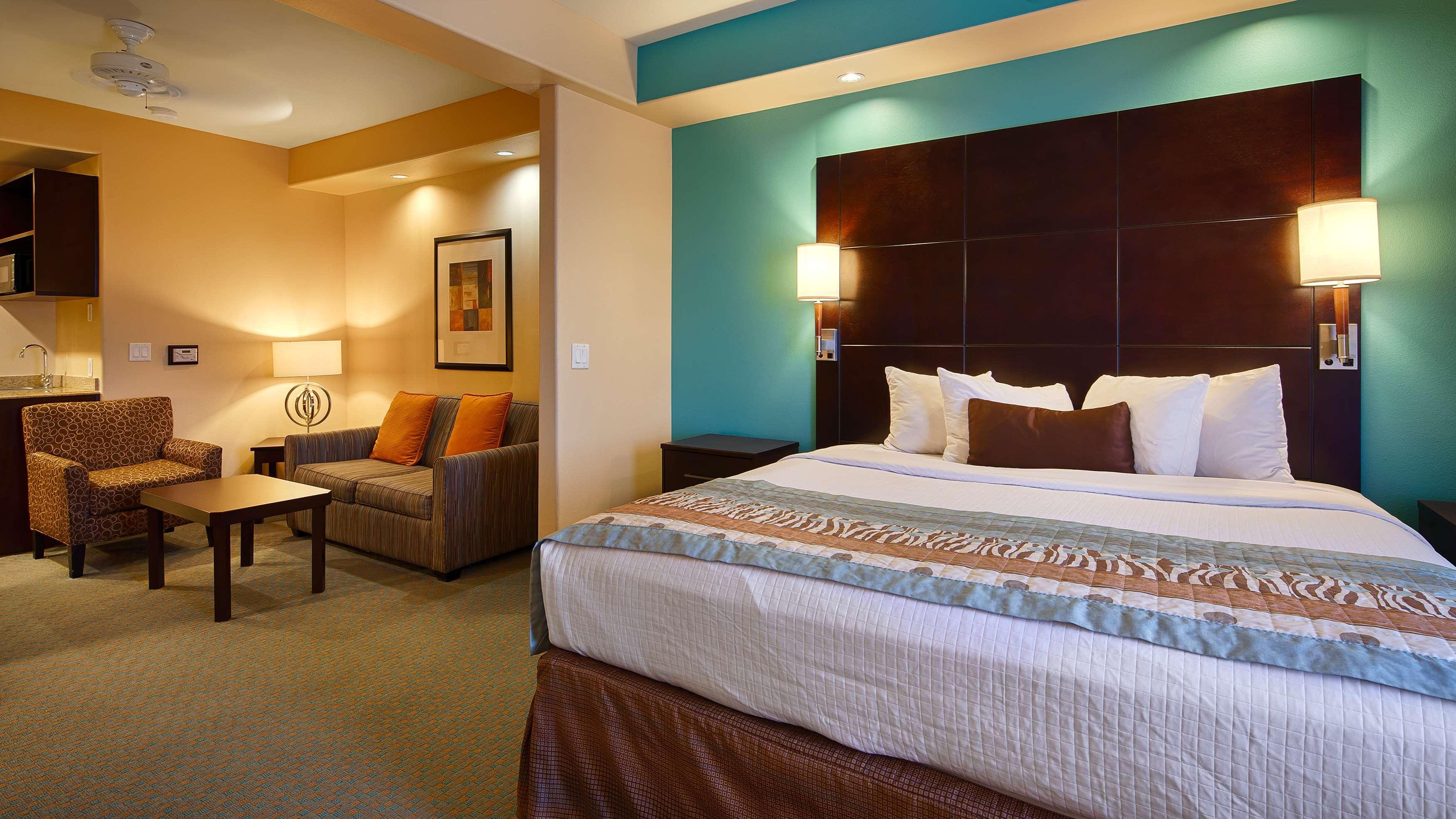 Best Western Plus Midland Suites Eksteriør bilde