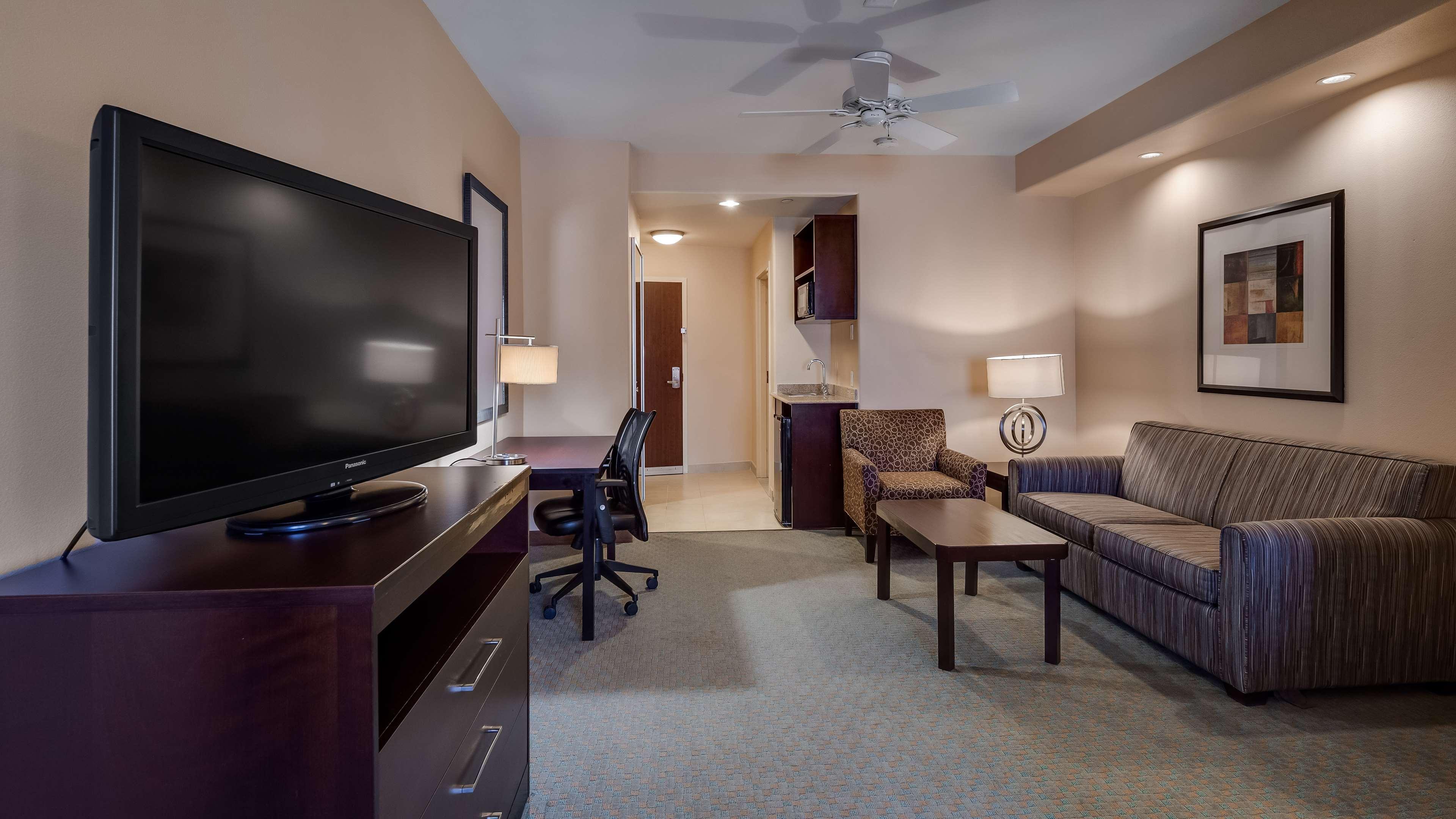 Best Western Plus Midland Suites Eksteriør bilde