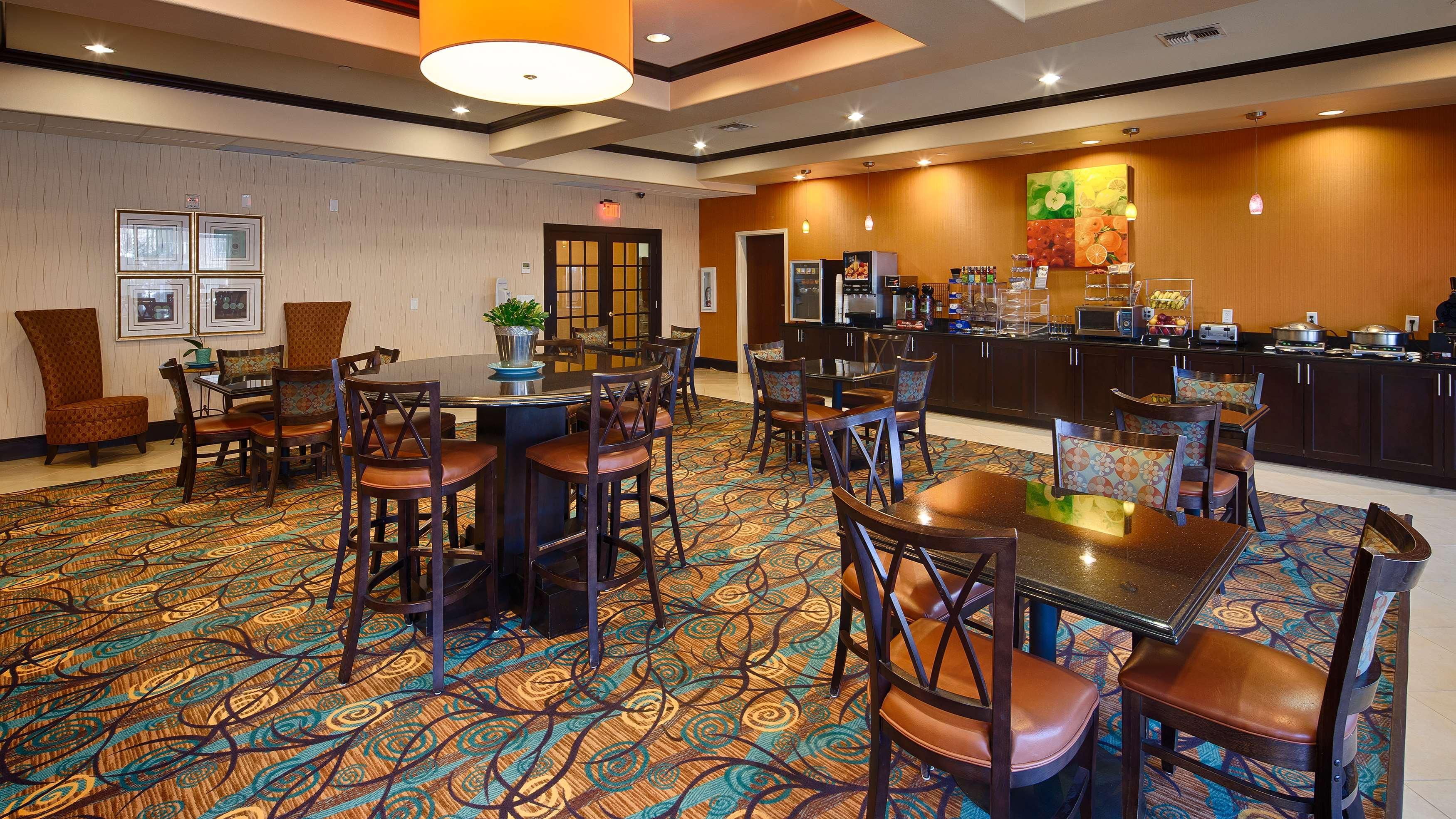 Best Western Plus Midland Suites Eksteriør bilde
